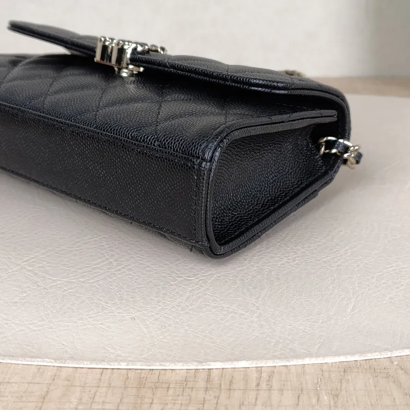 Chanel Crossbody Bag kelly Black Grained Calfskin One Size18 × 4.5 × 10 cm — detail view 6 of 15