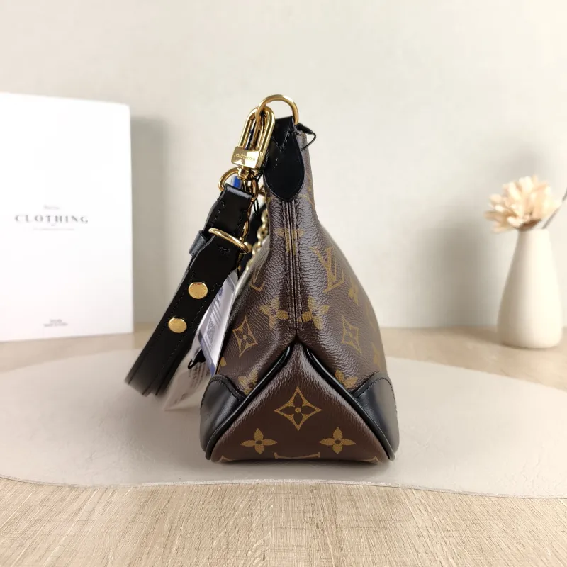 Louis Vuitton Crossbody Bag Boulogne PVC Small 26 × 9.5 × 16 cm — detail view 10 of 10