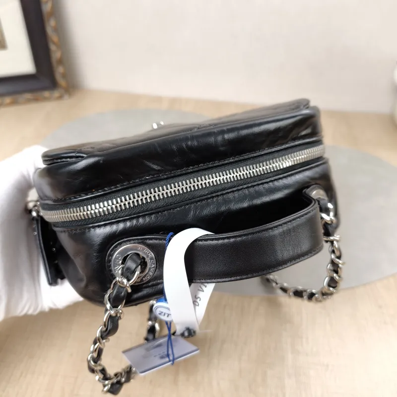 Chanel Crossbody Bag Camera Bag Black Waxed Leather17 × 8.5 × 18 cm — detail view 2 of 20