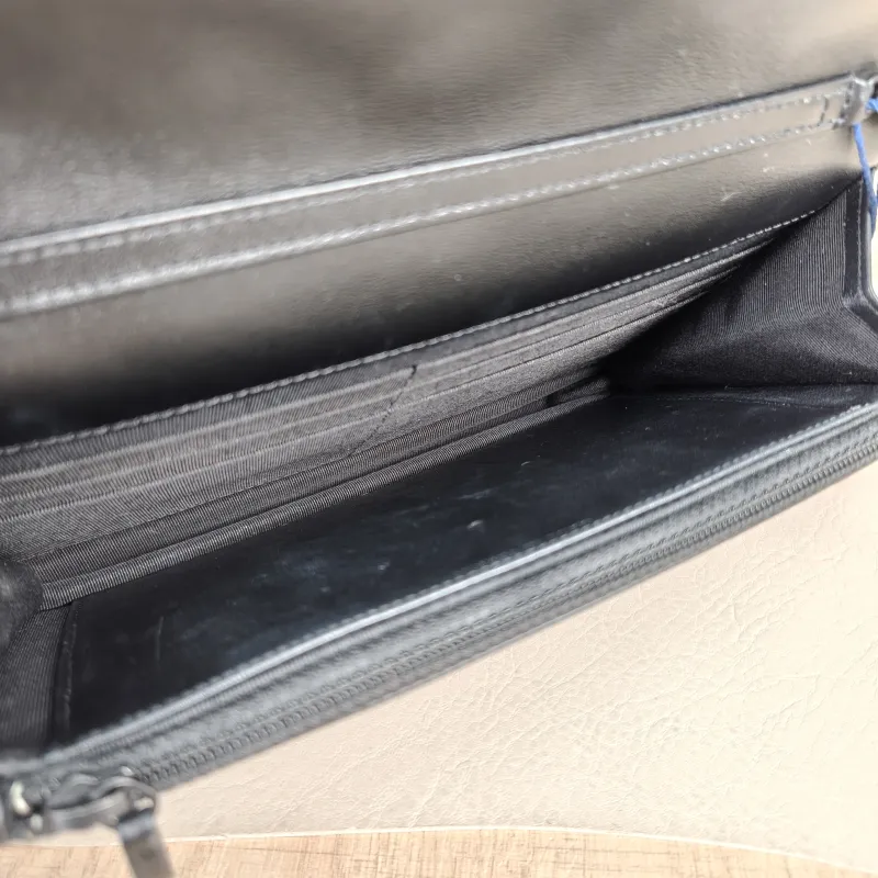 Chanel Crossbody Bag2.55 woc Black Waxed Leather Calfskin19.2 × 3.5 × 12.3 cm — detail view 6 of 16