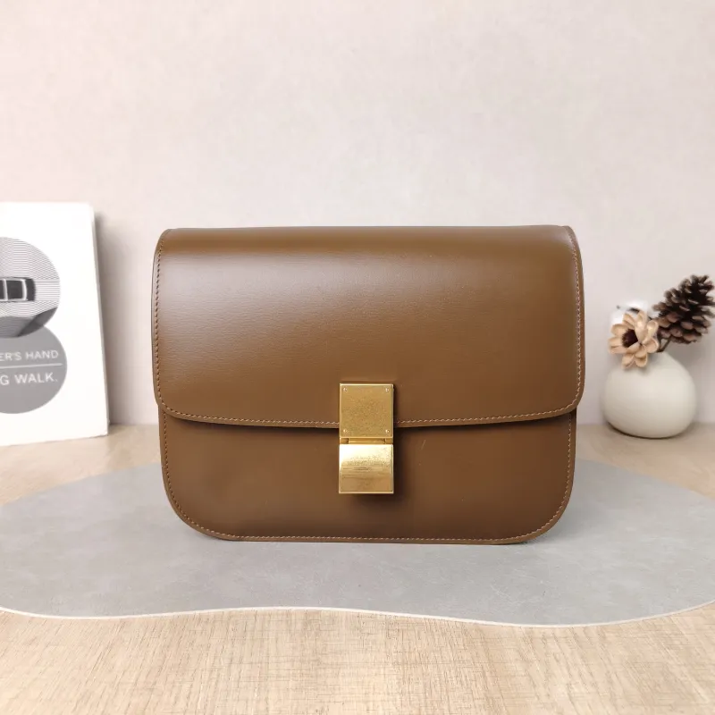 CELINE Crossbody Bag Classic Box CC alfskin Medium 24 × 7 × 18 cm
