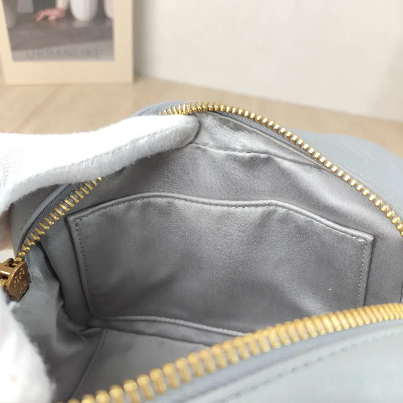 Miumiu Top Handle Bag Arcadie MatelasséCollection Edition Grey Lambskin Small 19 × 6 × 13 cm — detail view 8 of 13