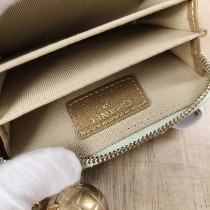 Chanel Crossbody Bag Cardholder Wallet Lambskin 11 × 2 × 7.5 cm — detail view 10 of 13