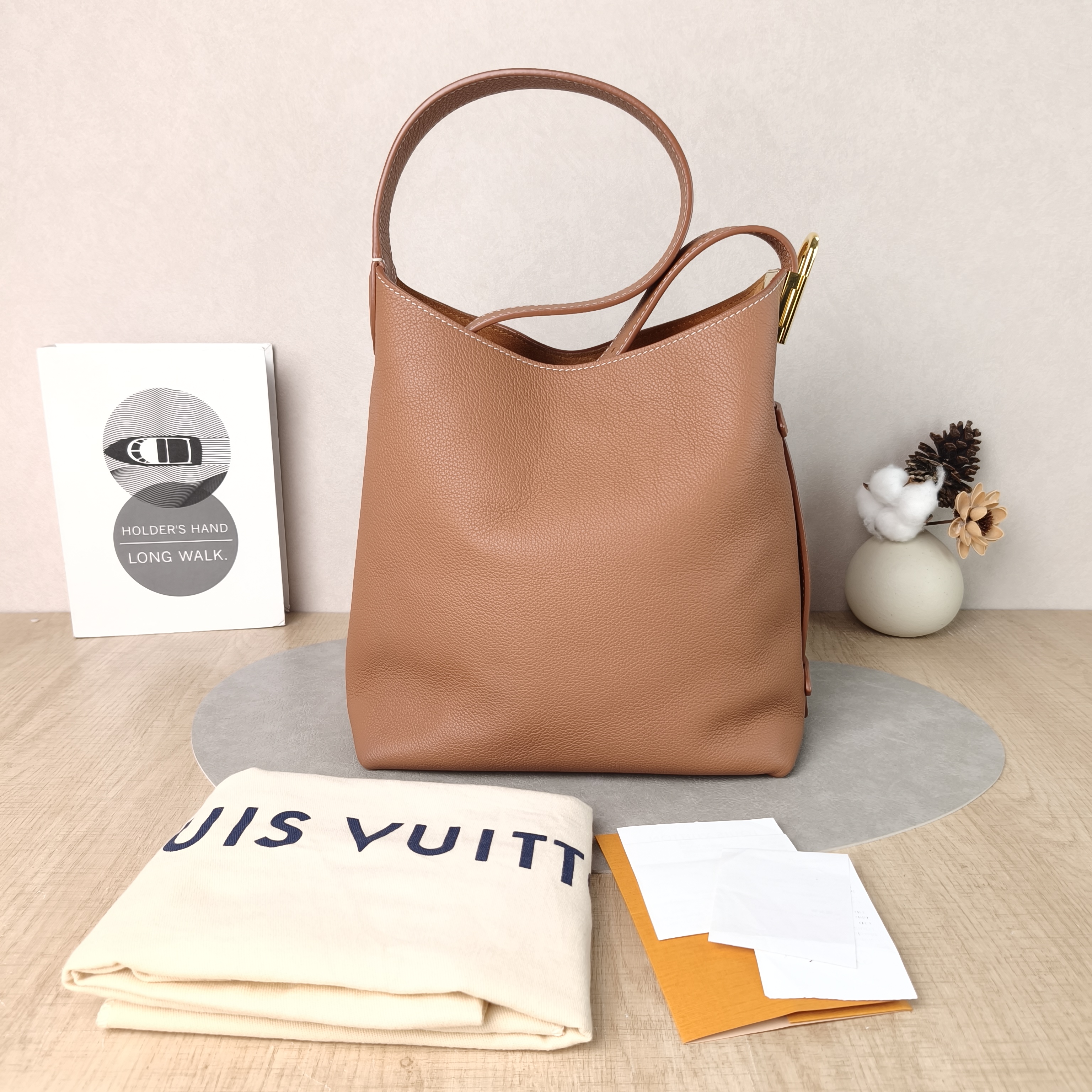 Louis Vuitton Shoulder Bag Low Key Hobo Shoulder Bag Calfskin Small24 × 16 × 28 cm — cover view 2 of 6