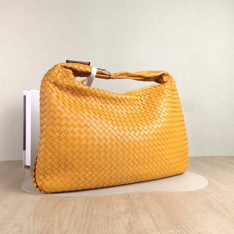 Bottega Veneta Shoulder Bag Veneta Vintage Edition Yellow Lambskin One Size 47 × 3 × 30 cm — cover view 3 of 4