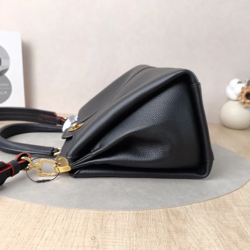 Louis Vuitton Top Handle Bag ASTRID Top Handle Bag Black Calfskin One Size31 × 15 × 22 cm — detail view 1 of 12