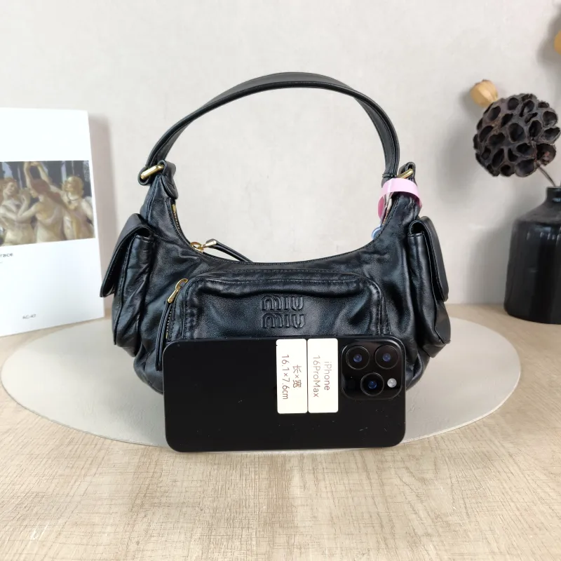 Miumiu Shoulder Bag Pocket Black SL ambskin Small 21 × 6 × 12 cm — cover view 2 of 5