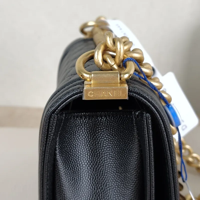 Chanel Crossbody Bag Le Boy​Black Grained Calfskin20.5 × 8.5 × 12 cm — detail view 7 of 15