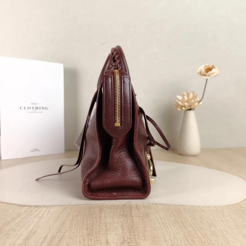 BALENCIAGA Crossbody Bag Classic City Red Lambskin Small30 × 10 × 21 cm — detail view 8 of 12