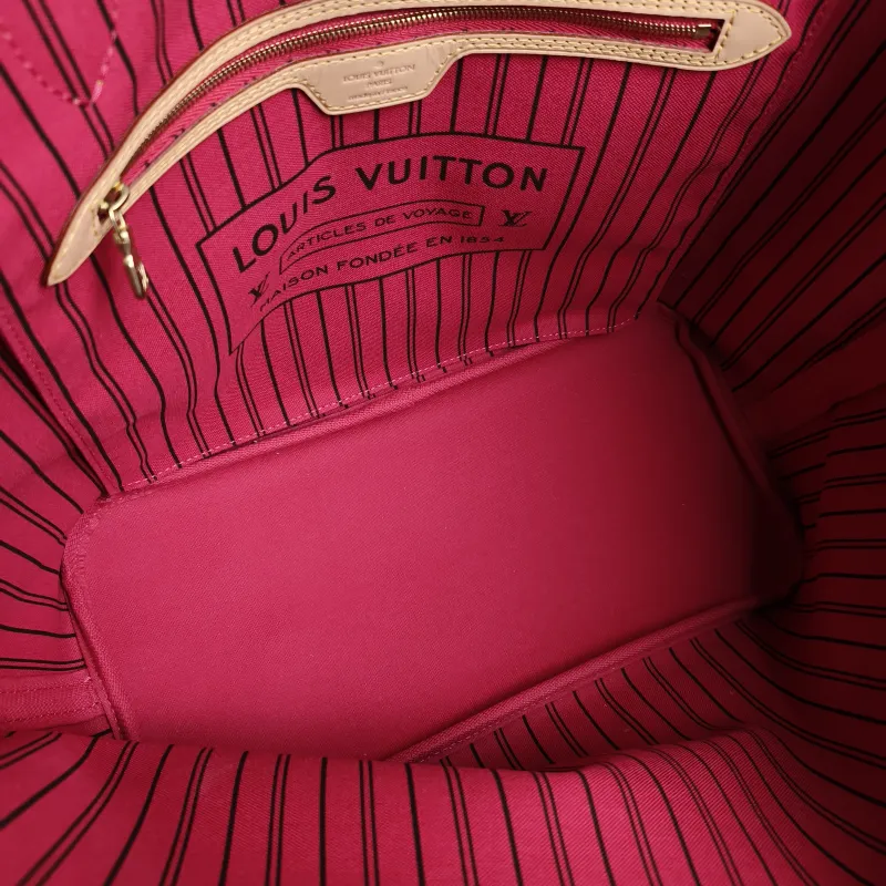 Louis Vuitton Shoulder Bag Neverfull Monogram PVC Medium 31 × 14 × 28 cm — detail view 5 of 12