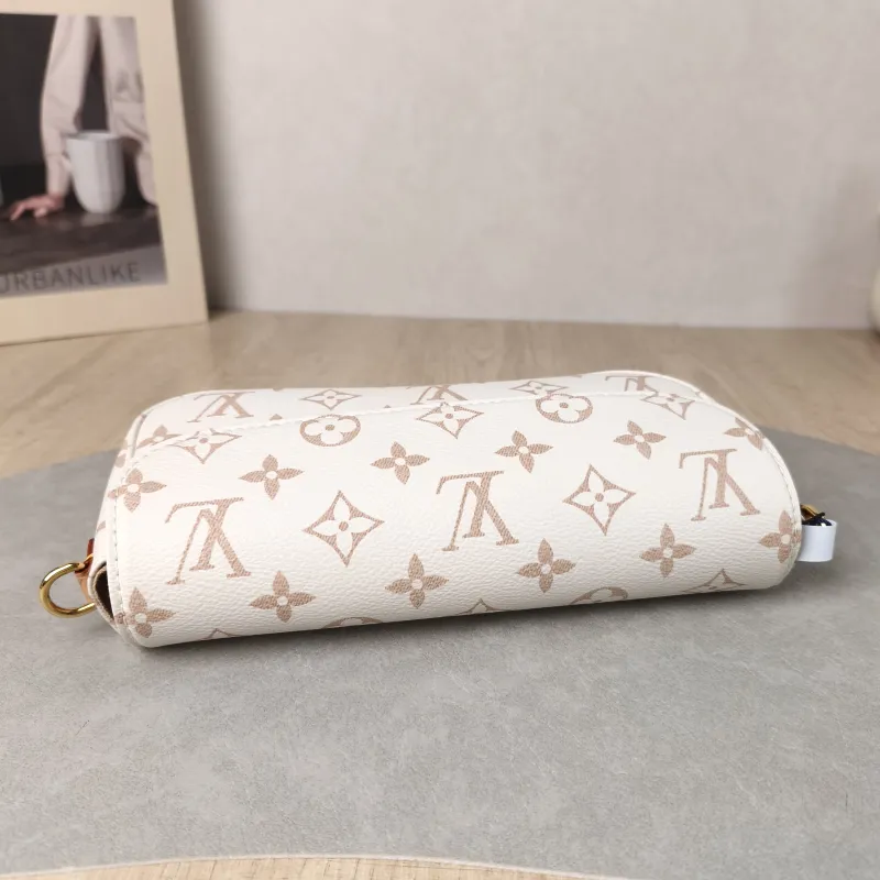 Louis Vuitton Crossbody Bag IVY · Beige PVC Small 23.5 × 4.3 × 12 cm — detail view 6 of 11