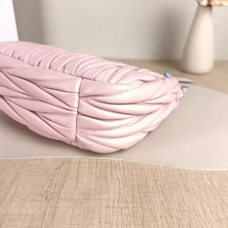 Miumiu Shoulder Bag Wander Matelassé Hobo Pink Lambskin Small 20 × 6 × 17 cm — detail view 9 of 11