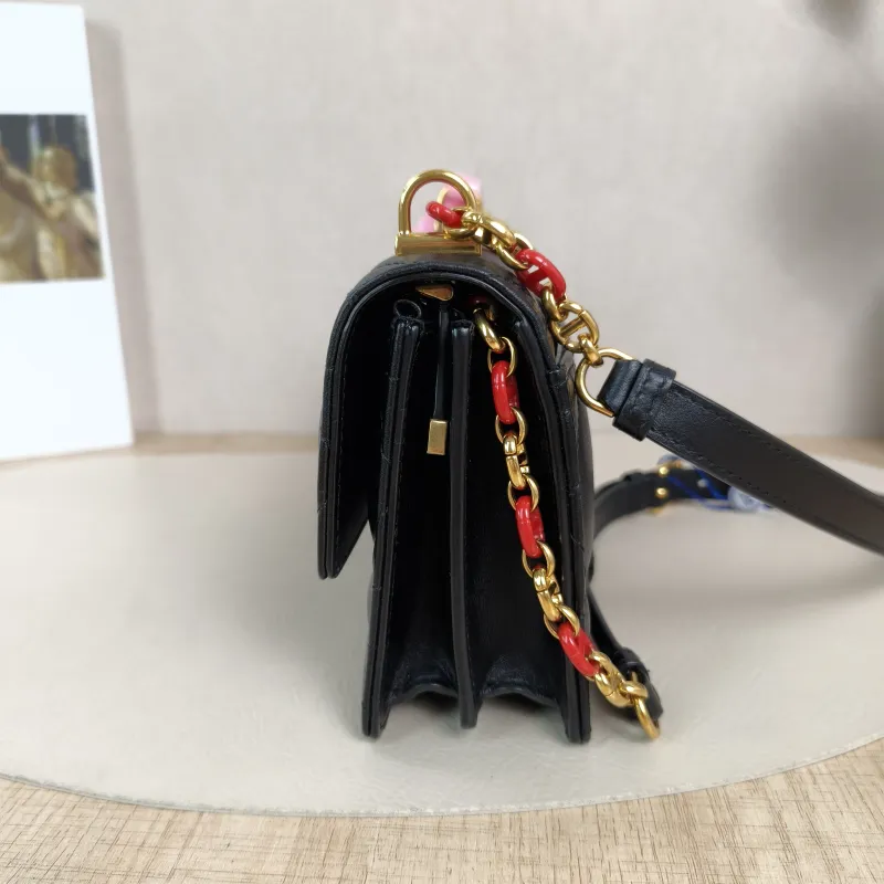 DIOR Crossbody Bag Miss Caro Chain Bag Black Lambskinmini18 × 5.5 × 12 cm — detail view 4 of 11