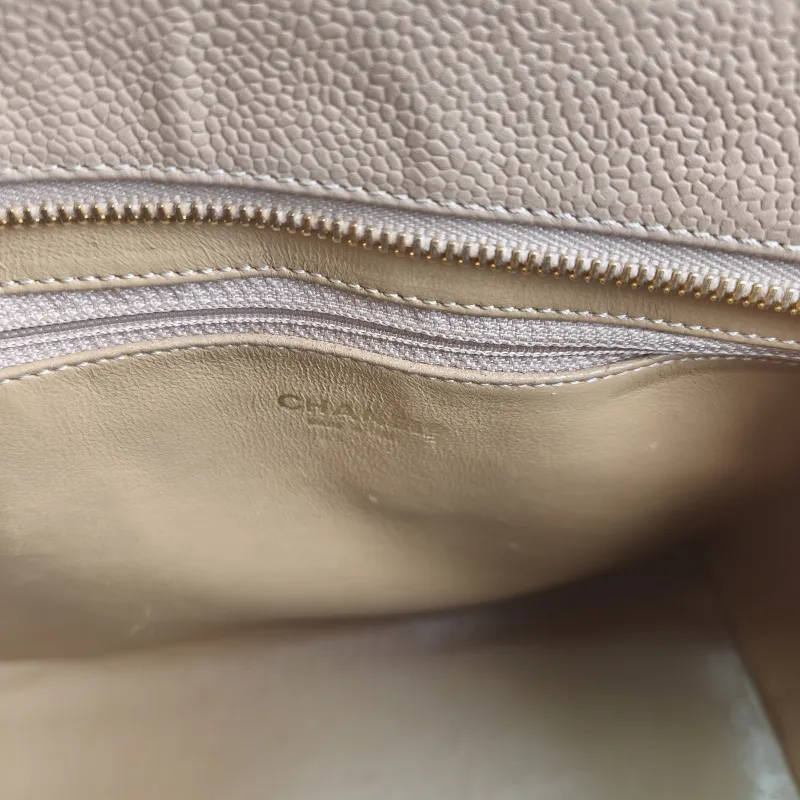 Chanel Top Handle Bag Medallion Taupe Grained Calfskin Large 30 × 15 × 24 cm 7 — detail view 3 of 12