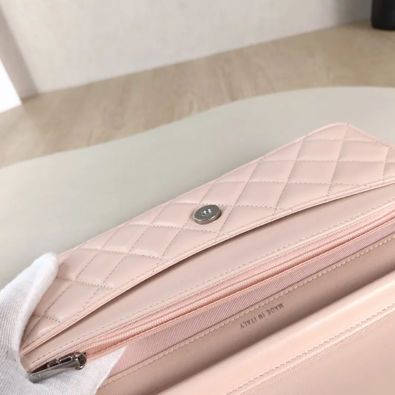 Chanel Shoulder Bag WOC Pink Lambskin One Size 22 × 3 × 11 cm — detail view 4 of 12
