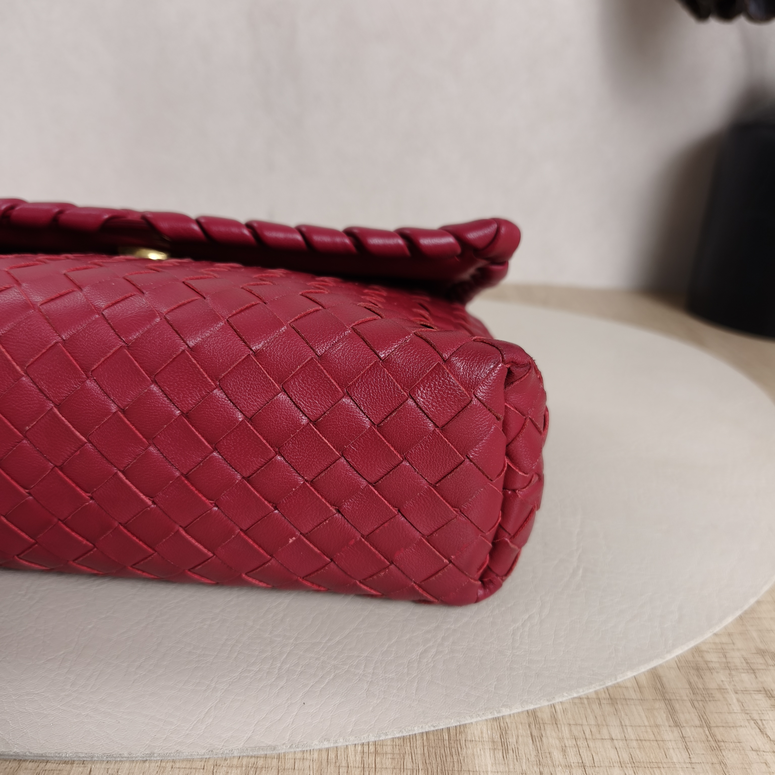 Bottega Veneta Shoulder Bag Woven Messenger Bag Burgundy Lambskin 21.5 × 7 × 13.5 cm — cover view 2 of 11