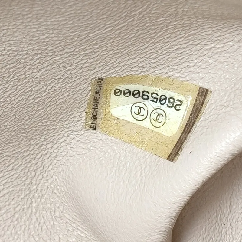 Chanel Top Handle Bag Coco Luxe Messenger Bag Brown Calfskin 33 × 12 × 24 cm 26 — detail view 6 of 14