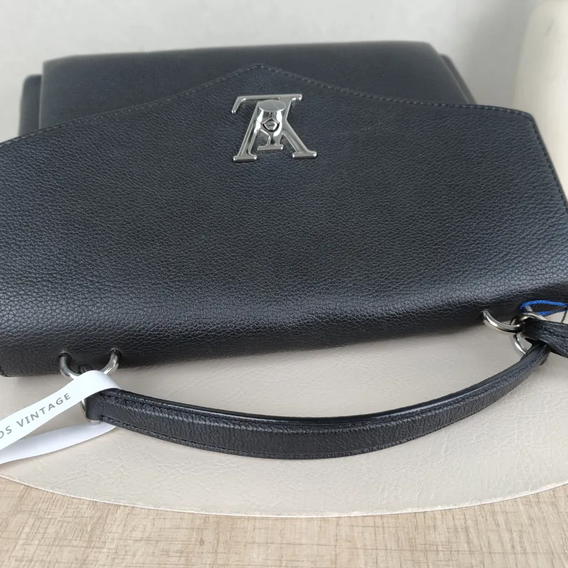 Louis Vuitton Crossbody Bag My Lockme Messenger Bag Black Calfskin Medium28 × 11 × 20 cm — detail view 5 of 15