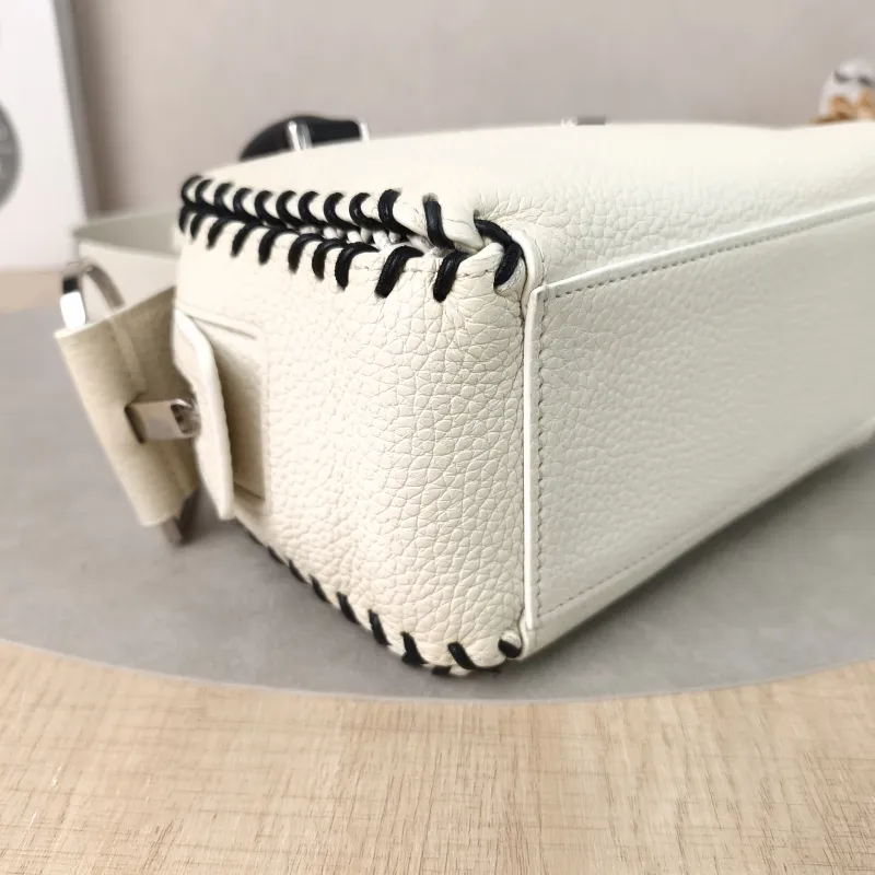 DELVAUX Top Handle Bag Cool Box Box Shoulder Bag Calfskinmini21 × 11 × 13 cm — detail view 11 of 12
