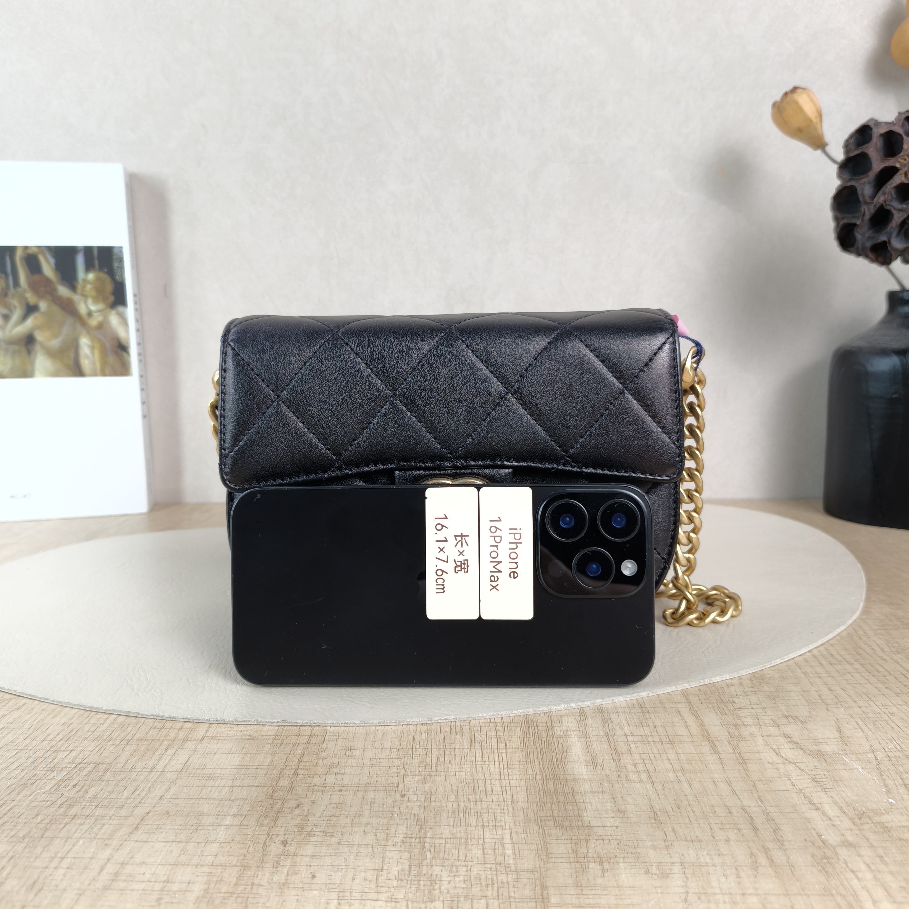 Chanel Crossbody Bag Crossbody Bag Black Calfskin One Size19 × 7 × 14 cm — cover view 2 of 6