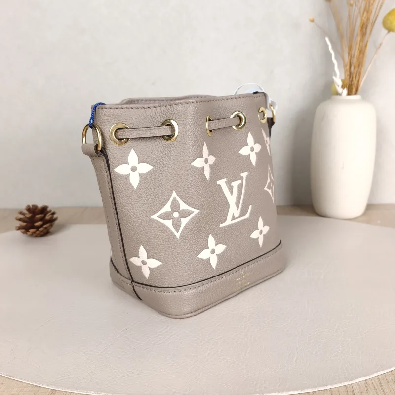 Louis Vuitton Crossbody Bag NANO NOÉ Bucket Bag Nano · White Monogram Empreinte Embossed Calfskin nano 13 × 10 × 16 cm — cover view 4 of 5