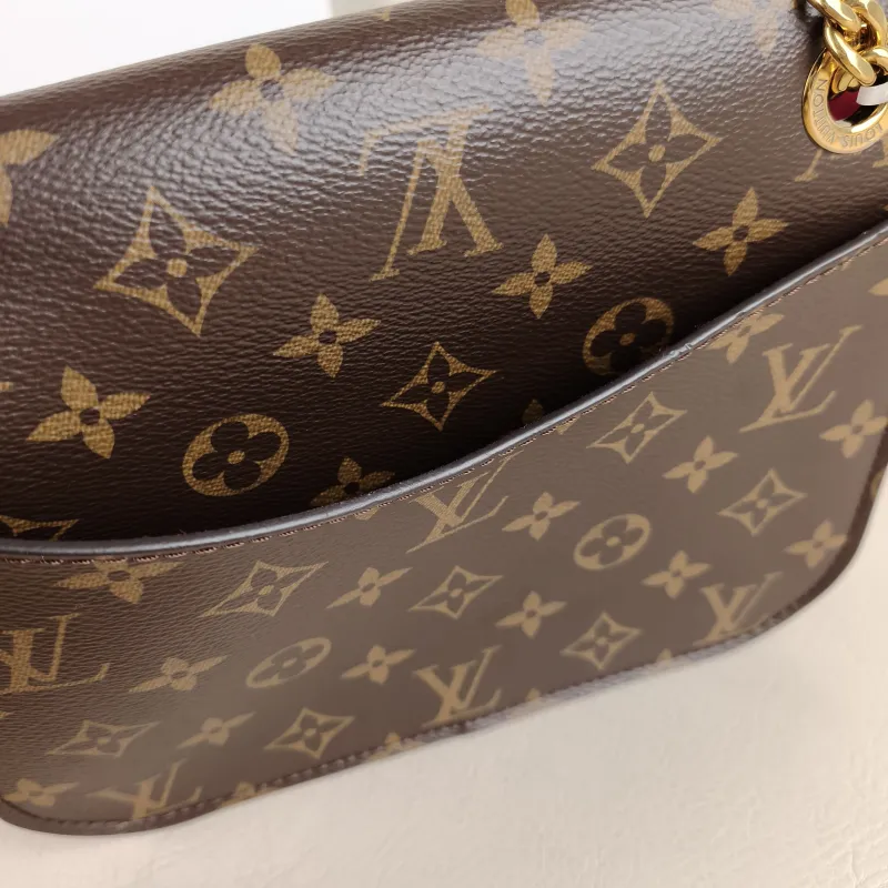 Louis Vuitton Crossbody Bag Passy Messenger Bag Monogram PVC Small 23 × 9 × 17 cm — detail view 4 of 13