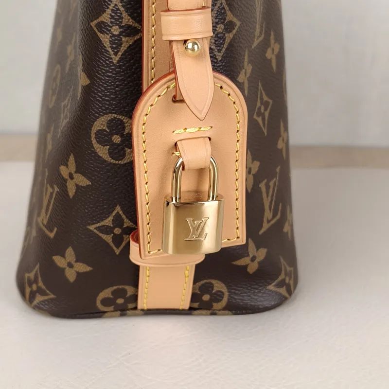 Louis Vuitton Top Handle Bag ALL IN BB Monogram PVCBB16 × 12 × 18 cm — detail view 4 of 10