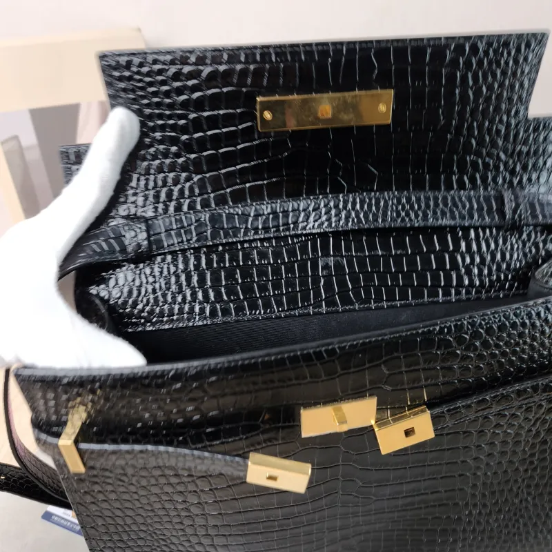 SAINT LAURENT Shoulder Bag MANHATTAN Black Calfskin Medium 29 × 7.5 × 20 cm — detail view 2 of 13