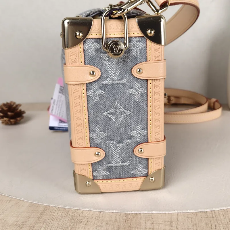 Louis Vuitton Crossbody Bag Side Trunk Box Grey Medium 23.5 × 8.5 × 16 cm — detail view 9 of 11