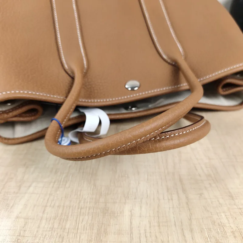 Hermès Top Handle Bag Garden Party 30 30 Negonda Calfskin Medium 30 × 13 × 21 cm K — detail view 2 of 11