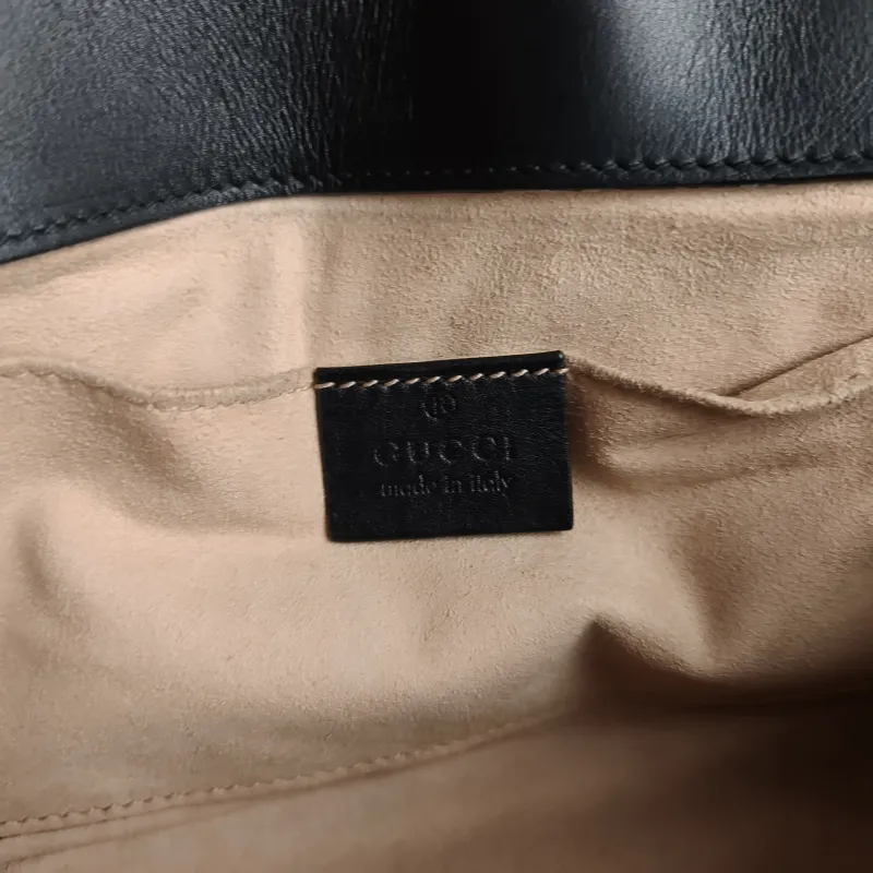 GUCCI Crossbody Bag GG Marmont Small Marmont 22Black CC alfskin Small22 × 6 × 13 cm Conditioned — detail view 3 of 12