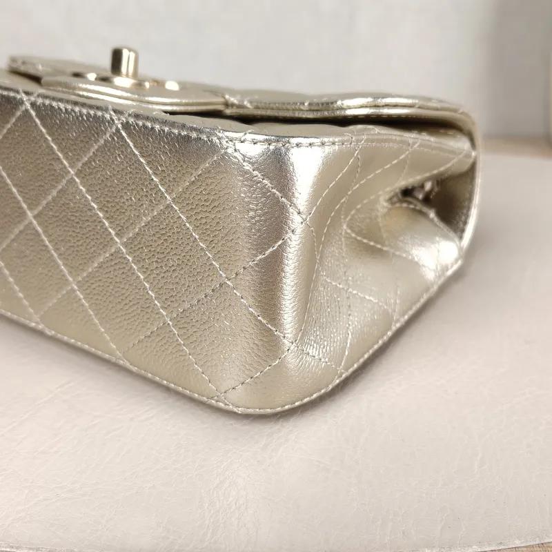 Chanel Crossbody Bag c Gold Grained Calfskin Mini 17 × 7 × 13.5 cm — detail view 1 of 15