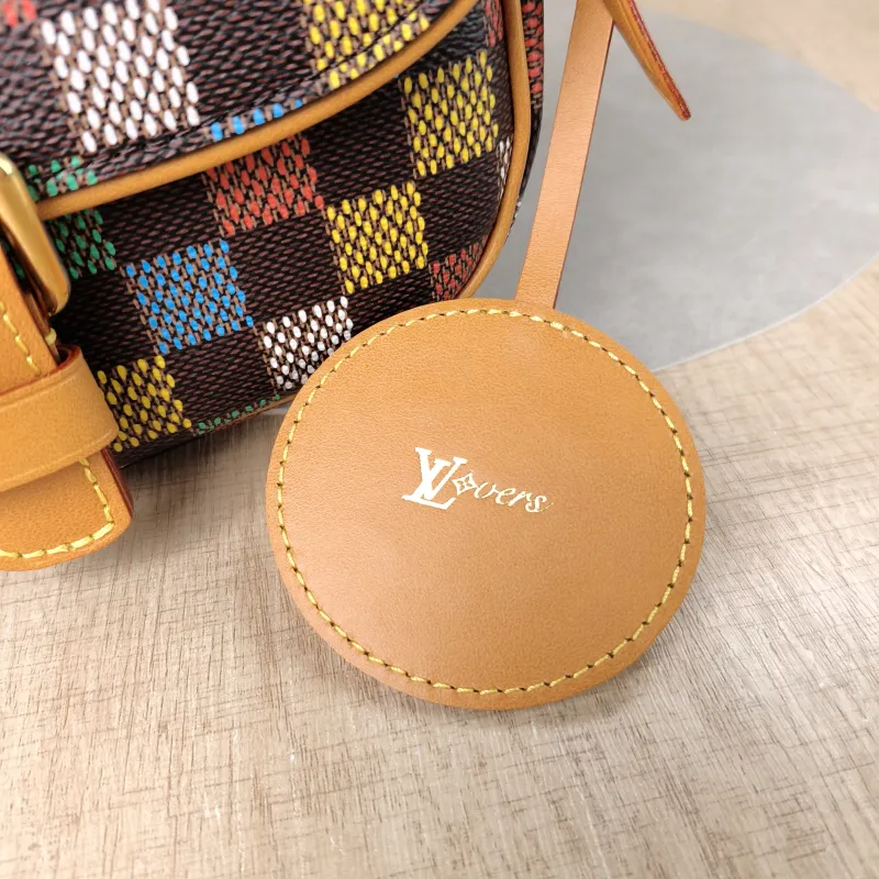 Louis Vuitton Crossbody Bag MONTSOURIS Messenger Bag Brown PVC Small 20 × 7 × 17 cm — detail view 4 of 13