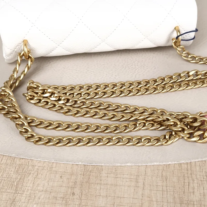 Chanel Crossbody Bag White Grained Calfskin 18 × 5 × 12 cm — detail view 8 of 13