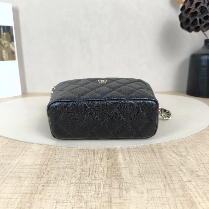 Chanel Crossbody Bag25c Vanity Case Bag Black Grained Calfskin One Size16 × 6 × 13 cm — cover view 3 of 6