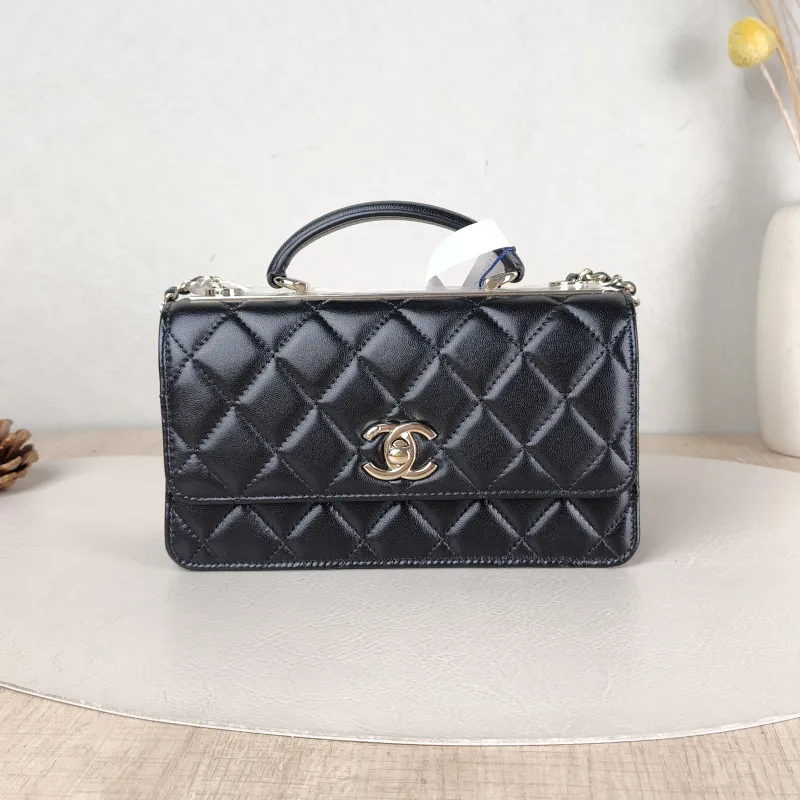 Chanel Crossbody Bag trendy cc woc Black Lambskin Mini 19.2 × 3.5 × 12.3 cm