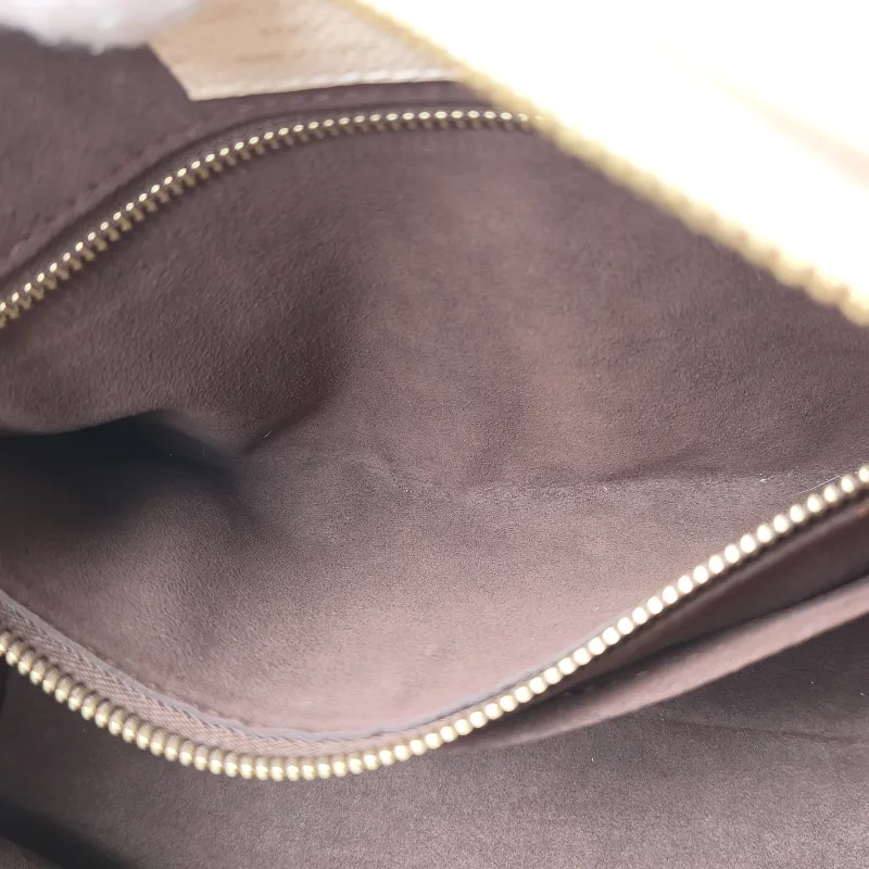 Louis Vuitton Crossbody Bag Carryall White Calfskin Small 29.5 × 12 × 24 cm — detail view 5 of 12