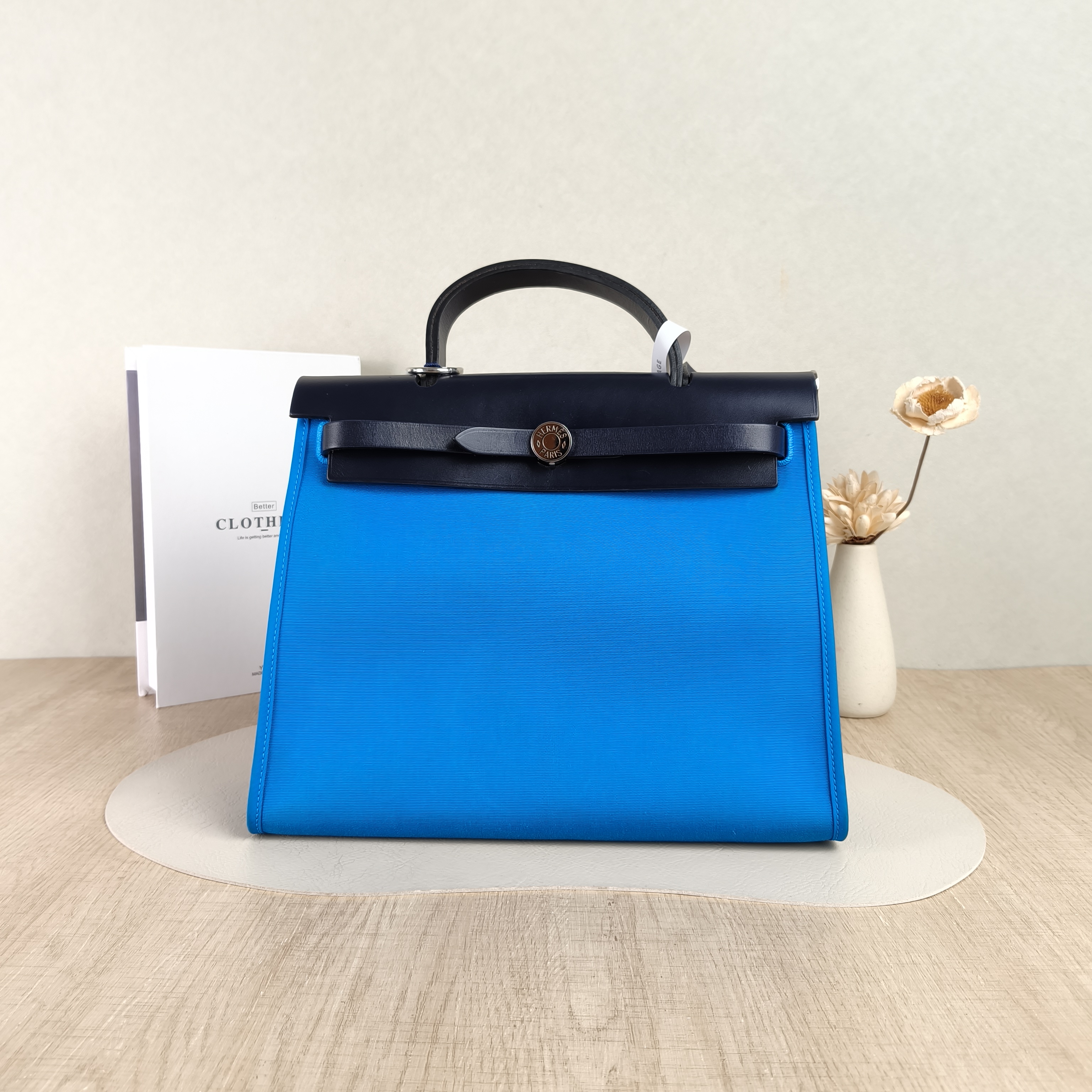 Hermès Crossbody Bag Herbag 31B3 · 76 Calfskin，Canvas Medium30.5 × 11 × 25.5 cm