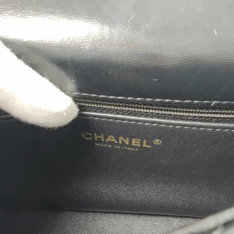 Chanel Crossbody Bag 24b Black Waxed Leather One Size 19 × 6 × 13 cm — detail view 7 of 15