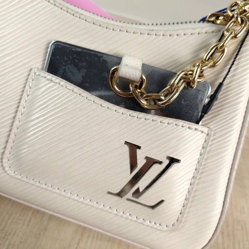 Louis Vuitton Shoulder Bag MARELLINI White Epi Embossed Calfskin Mini 19 × 6.5 × 13.5 cm — detail view 3 of 10