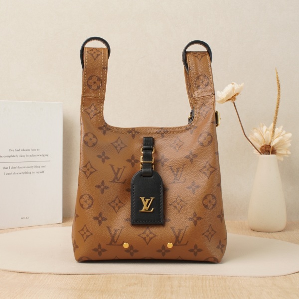 Louis Vuitton ATLANTLS BB Monogrampvc Microchip Edition · Shoulder Strap Leather Tag Dust Bag · 17 × 7 × 17 cm