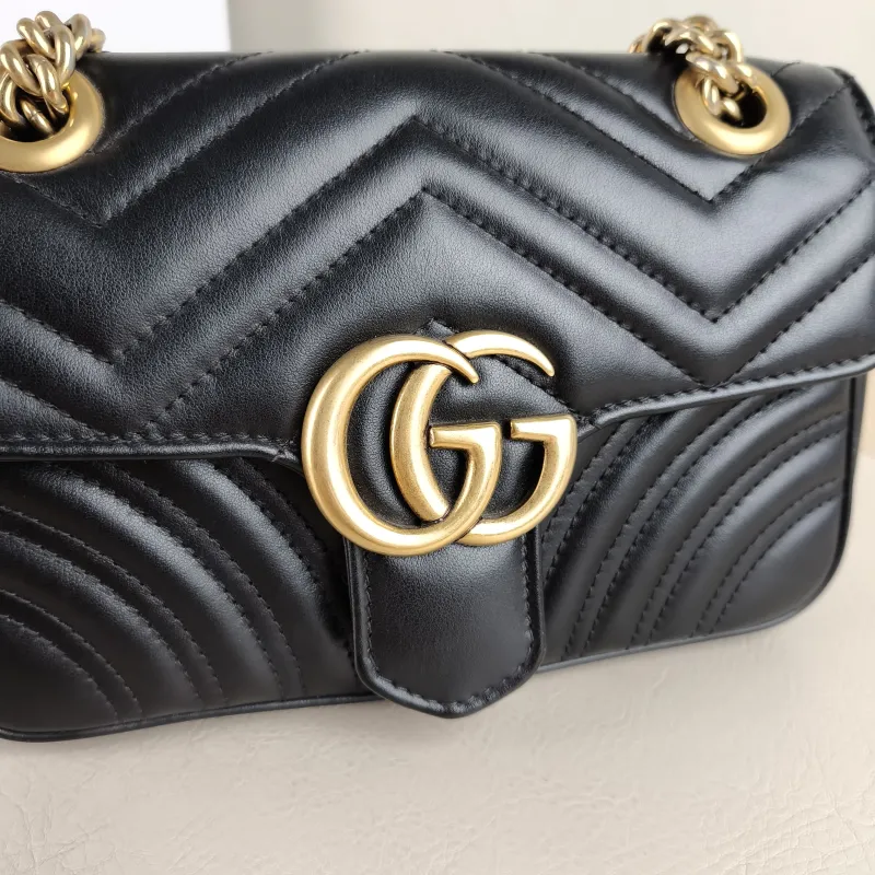GUCCI Crossbody Bag GG Marmont Small Marmont 22 Black CC alfskin Small 22 × 6 × 13 cm — detail view 3 of 11