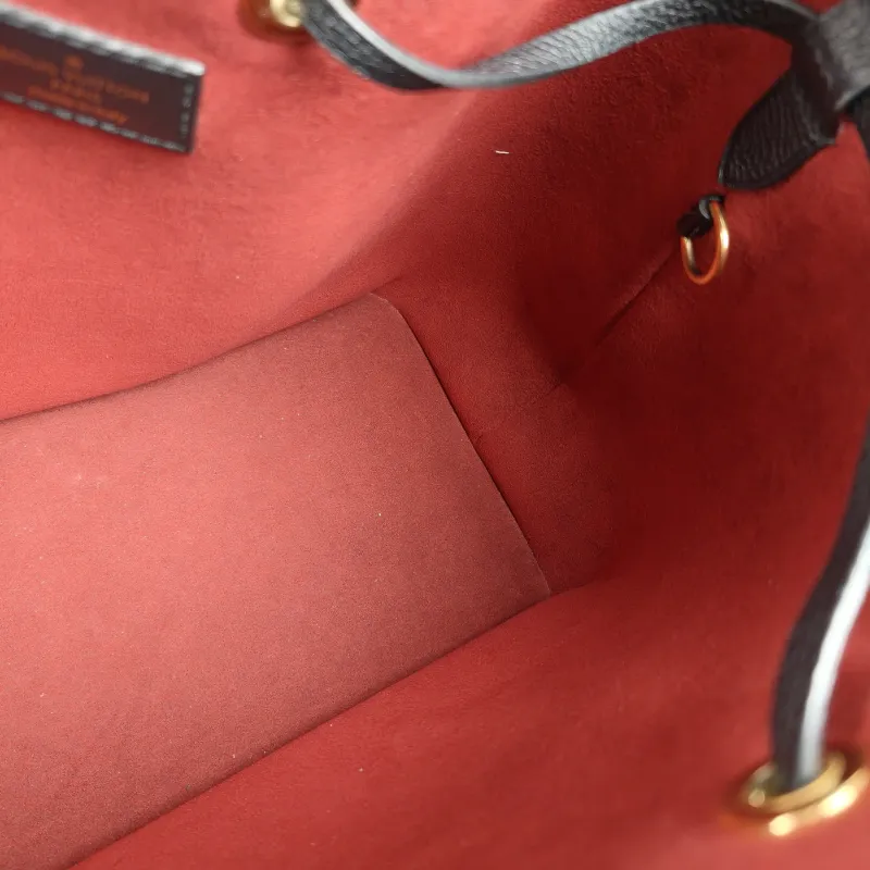 Louis Vuitton Shoulder Bag NÉONOÉ Bucket Bag Black · White Monogram Empreinte Embossed Calfskin Medium 26 × 17.5 × 26 cm — detail view 5 of 11