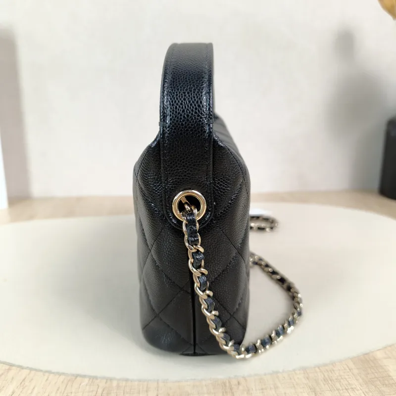 Chanel Crossbody Bag25c Vanity Case Bag Black Grained Calfskin One Size21.5 × 7.5 × 19 cm — detail view 11 of 12