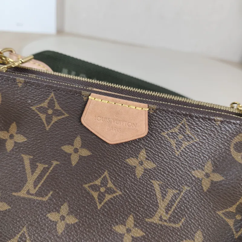 Louis Vuitton Crossbody Bag Multi Pochette Accessoires Shoulder Strap PVC Small 24 × 4 × 13.5 cm — detail view 4 of 10
