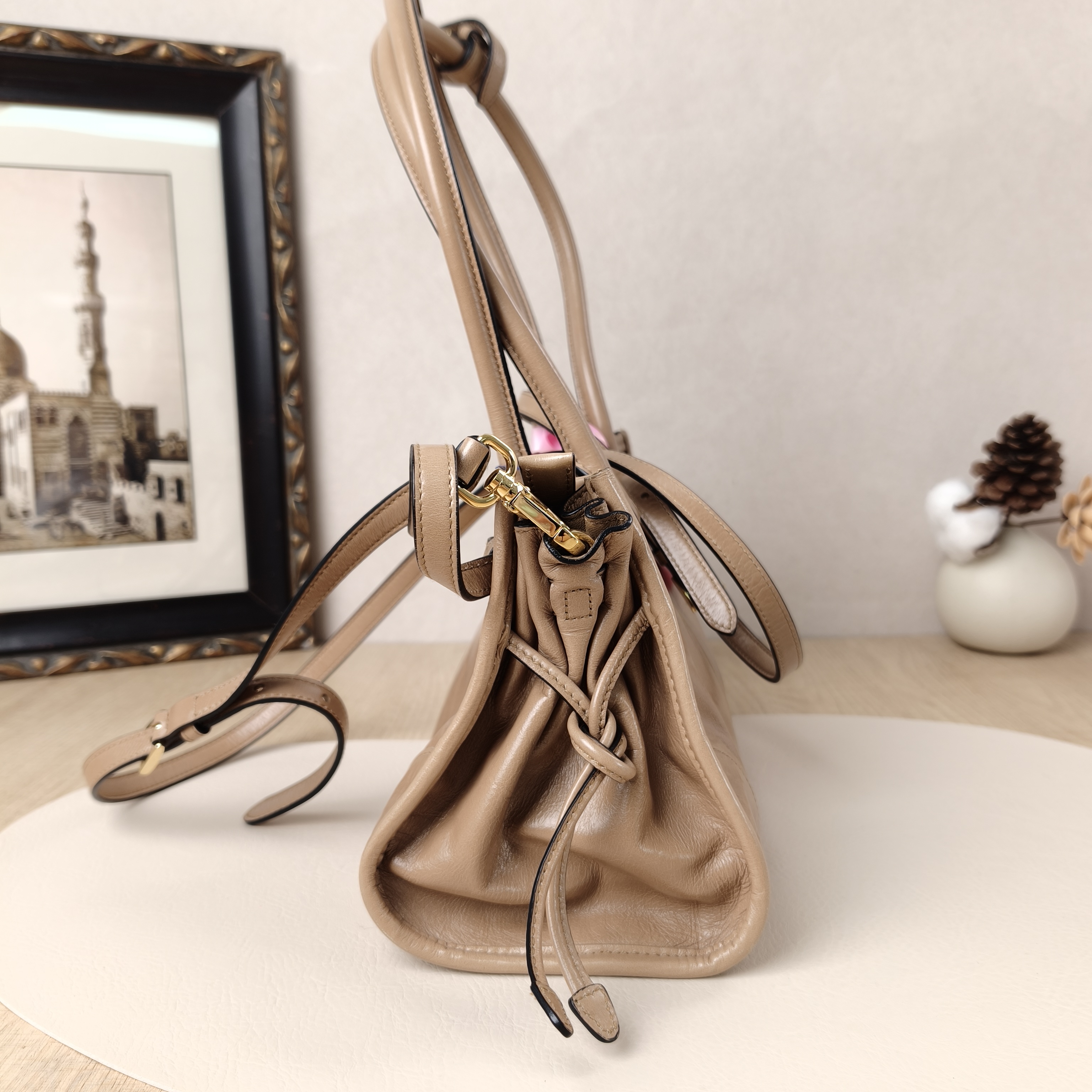 PRADA Shoulder Bag Bonnie Taupe Calfskin Medium32 × 12 × 15.5 cm — cover view 8 of 11