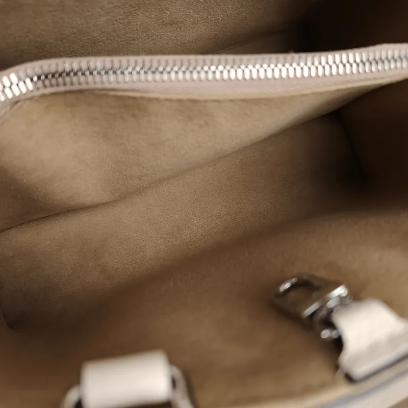 Louis Vuitton Crossbody Bag Marelle Tote Top Handle Bag White Epi Embossed Calfskin BB 25 × 11 × 17 cm — detail view 3 of 11