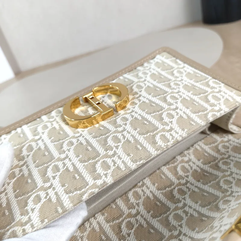 DIOR Crossbody Bag30 Montaigne East-West 30 Canvas Small21 × 6 × 12 cm — detail view 8 of 12