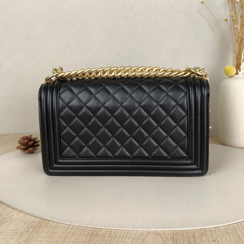 Chanel Crossbody Bag Le Boy​Black Calfskin25 × 9 × 15 cm — cover view 5 of 5
