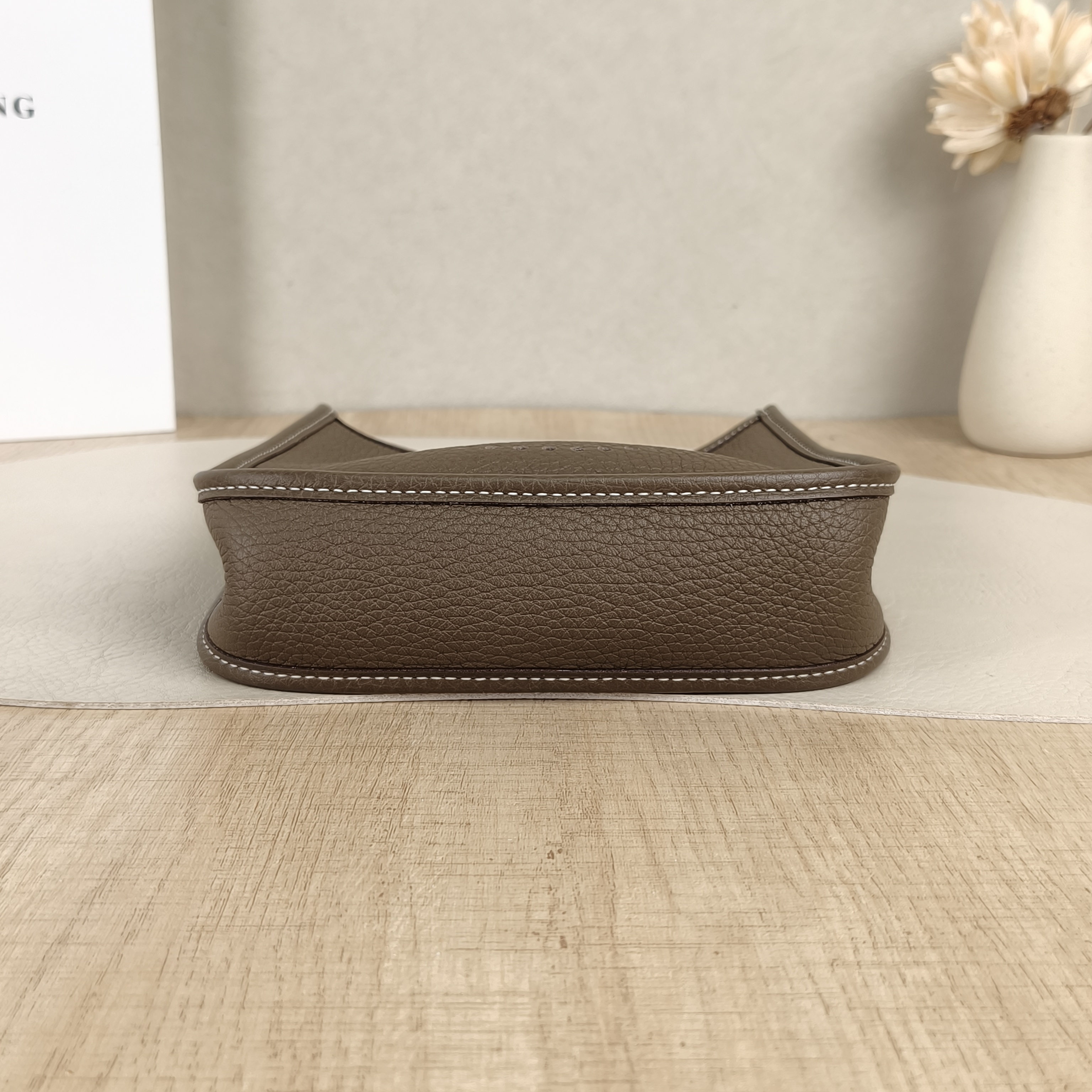Hermès Crossbody Bag Evelyne Mini 16 Mini 16 Clemence Taurillon TC Calfskinmini17 × 5.5 × 18 cm — cover view 4 of 4